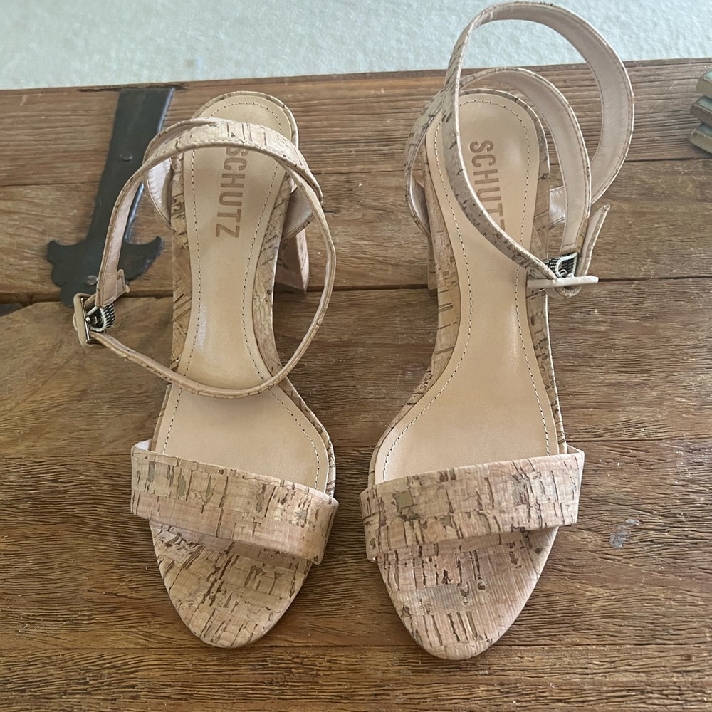 Schutz  Open Toe Sandal with ankle strap and chunky heel  6.5 Cork